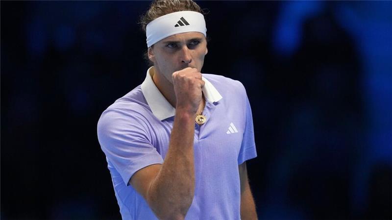 Zverev auf dem Weg ins Halbfinale - „Fühle mich gesünder“ Alexander Zverev samm
