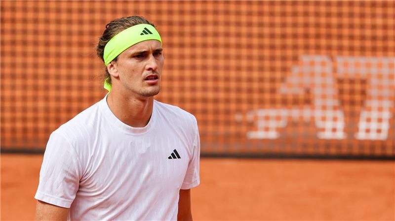 Zverev in Hamburg mühelos im Achtelfinale Alexander Zverev steht in Hamburg im Achtelfinale.