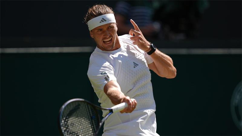 Alexander Zverev steht in Wimbledon in der dritten Runde.