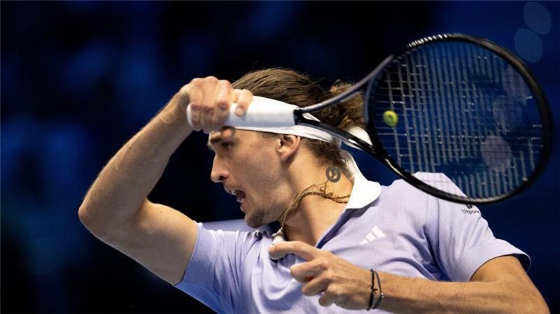 Becker als Zuschauer - Zverev gelingt Auftakt bei ATP Finals Alexander Zverev strebt in Turin einen erfolgreichen Jahresabschluss an - bevor er in den Urlaub auf die Malediven reist.