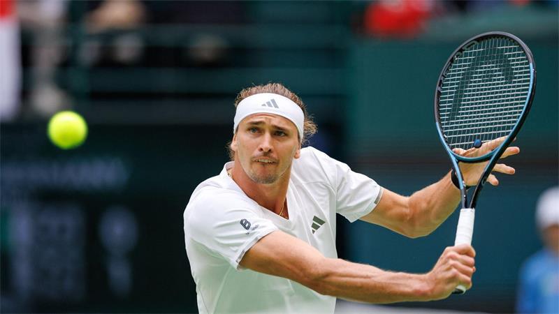 Zverev bringt Davis-Cup-Team in Führung Alexander Zverev zeigte im Davis Cup eine solide Leistung.