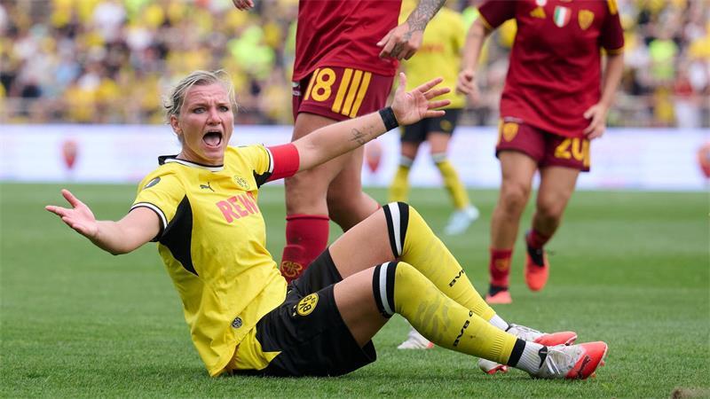 BSV im Pokal-Viertelfinale: Diese Fußballikone fungiert als Losfee Alexandra Popp trägt inzwischen das BVB-Trikot.