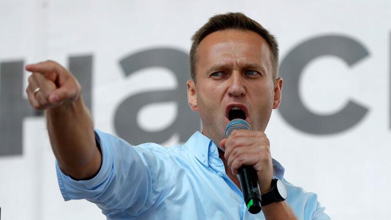 Russische Justiz: Kremlgegner Nawalny in Haft gestorben Alexej Nawalny spricht während einer Demonstration in Moskau (Juli 2019).