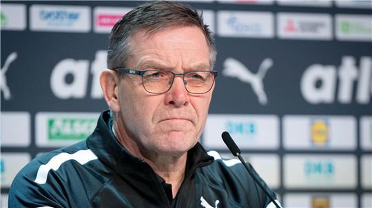 Alfred Gislason muss nach der Niederlage gegen Serbien viel Kritik einstecken.