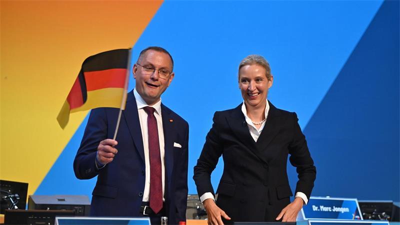 Alice Weidel, Bundesvorsitzende und Fraktionsvorsitzende der AfD, und Tino Chrupalla, Vorsitzender der AfD-Bundestagsfraktion, beim Bundesparteitag der AfD.