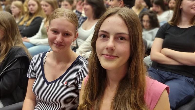 Erstwählerforum im Stadeum: So sehen Jugendliche die Kommunalpolitik Alicia und Greta wünschen sich mehr Sicherheit in Stade.