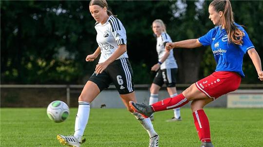 Alina Schuldt (links) von den VSV Hedendorf-Neukloster
