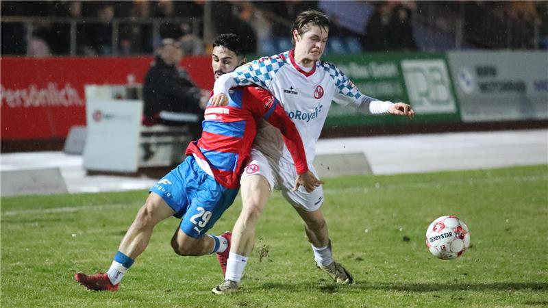 Alla Aid Hamid (links) hat einen schweren Stand gegen Norderstedt.