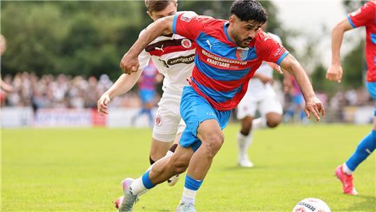 Allah Aid Hamid traf im letzten Testspiel. D/A geht mit Schwung in die startende Saison.