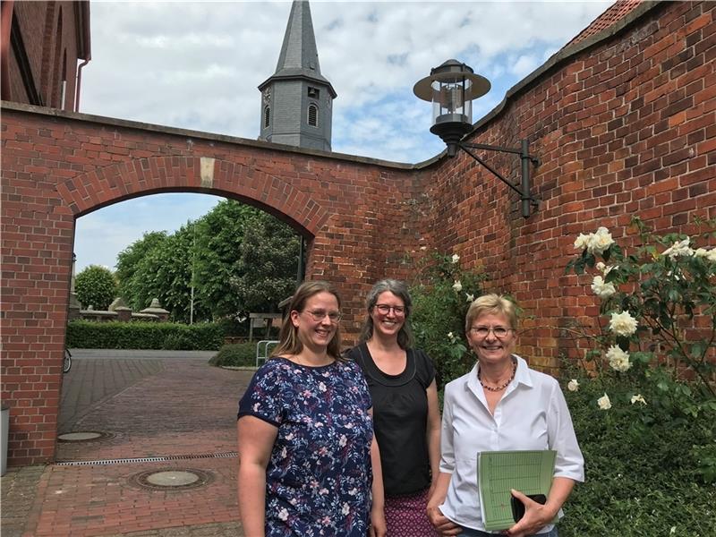 Förderprogramm soll Theater-Projekt und Co-Working ermöglichen Alle Fäden der Leaderregion laufen im Rathaus der Samtgemeinde Nordkehdingen zusammen, wo die Geschäftsstelle eingerichtet ist. Seit Anfang Mai ist die Stelle für das Regionalmanagement mit Elisabeth Blanck und May-Britt Müller besetzt. Sam