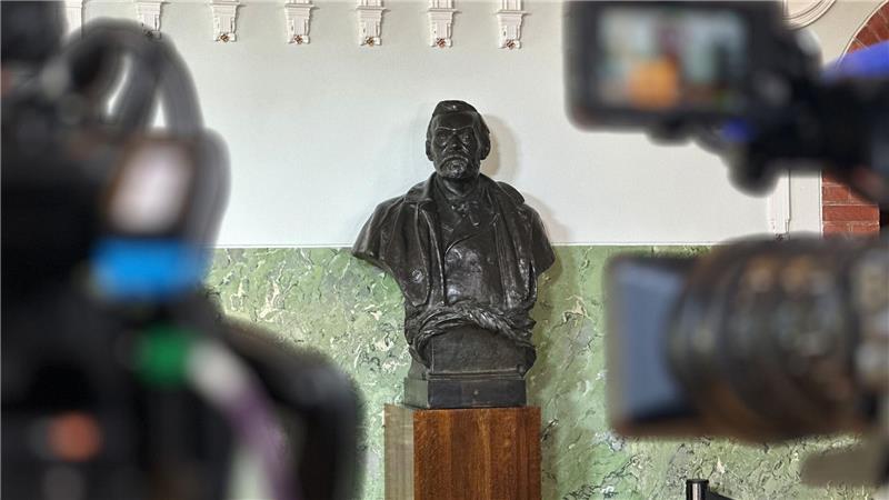 Trumps Lieblingstrophäe: Friedensnobelpreis wird vergeben Alle Kameras sind auf Alfred Nobel und die von ihm gestifteten Nobelpreise gerichtet. (Archivbild)