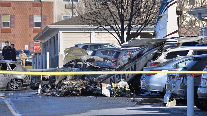 Alle fünf Insassen haben das Unglück überlebt und wurden in Krankenhäuser gebracht. 