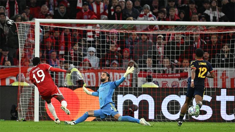 Alphonso Davies traf zum Bayern-Ausgleich.