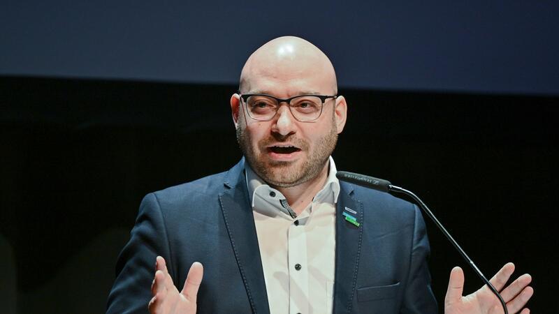 „Als Amtsträger muss man heutzutage damit rechnen, dass man auch mal Morddrohungen bekommt“, sagt René Wilke (Die Linke), Oberbürgermeister der Stadt Frankfurt (Oder).