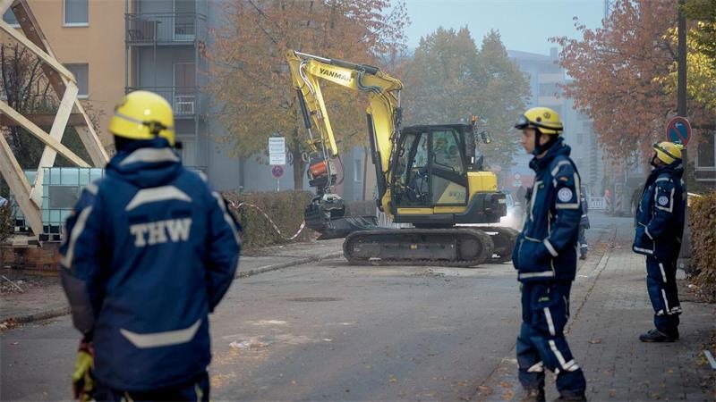 Hausexplosion in Regensburg: Leiche geborgen Als Explosionsursache steht Gas im Raum.