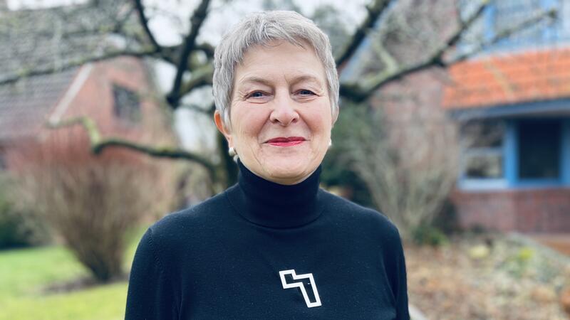 Als Goldschmiedin ist Doris von Lehe in Stade bekannt, jetzt macht sie einen Neuanfang in Hemmoor.