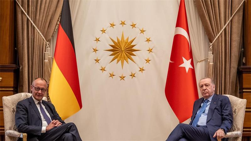 Wüst in der Türkei: Die K-Frage reist mit Als Merz vor elf Monaten von Erdogan empfangen wurde, war die Sitzordnung eine andere. (Archivbild)
