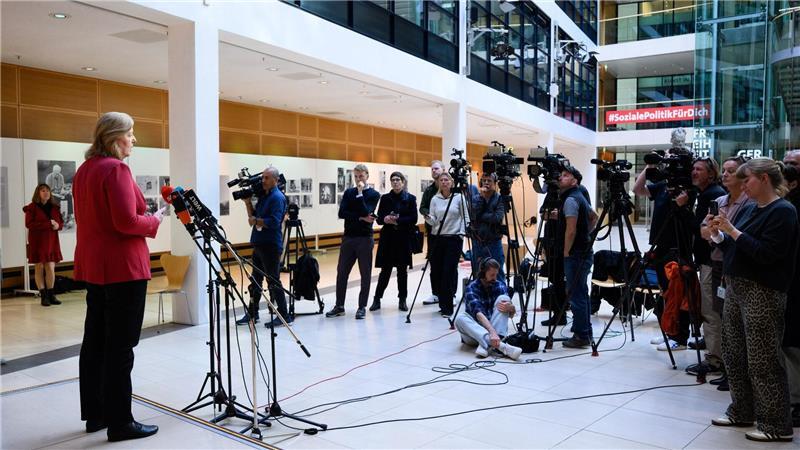 Die sozialen Baustellen – Kommt ein Jahr der Reformen? Als SPD-Chefin verkündet Bärbel Bas den Start der Sozialstaatskommission ihrer Partei.
