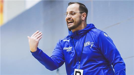 Als die Kräfte schwanden, hatten VfL-Trainer Dennis Marinkovic und seine Spielerinnen keine Antworten mehr.