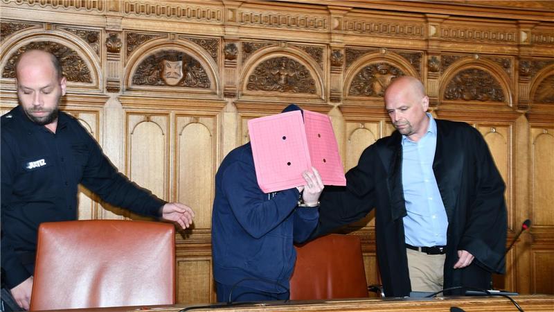 Als die Polizei im Oktober vergangenen Jahres mit Fahndungsplakaten Enrico N. suchte, meldete sich der spätere Angeklagte persönlich. Mindestens 16 Anrufe vom frühen Abend bis in die Morgenstunden des nächsten Tages gingen bei der Polizei ein. Foto: Mündelein