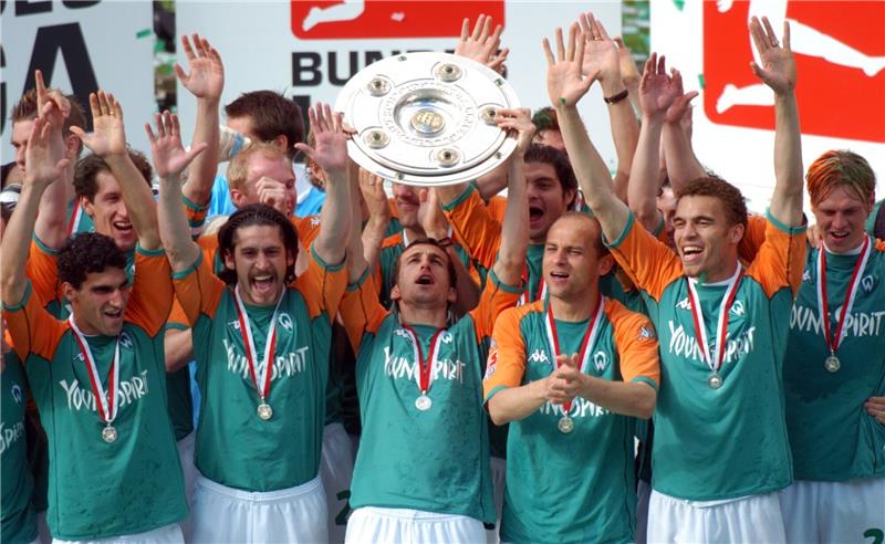 Jetzt Winzer: Werder-Ikone Micoud feiert 50. Geburtstag Als er 2006 zurück nach Bordeaux ging, hatte Werder in vier Jahren die deutsche Meisterschaft sowie den DFB-Pokal gewonnen. Foto: dpa