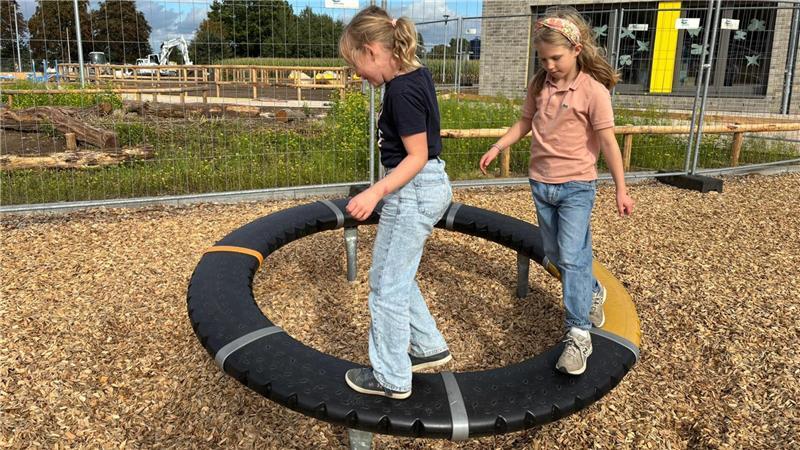 Alte Spielgeräte wie dieses konnten beim Umzug mitgenommen werden.