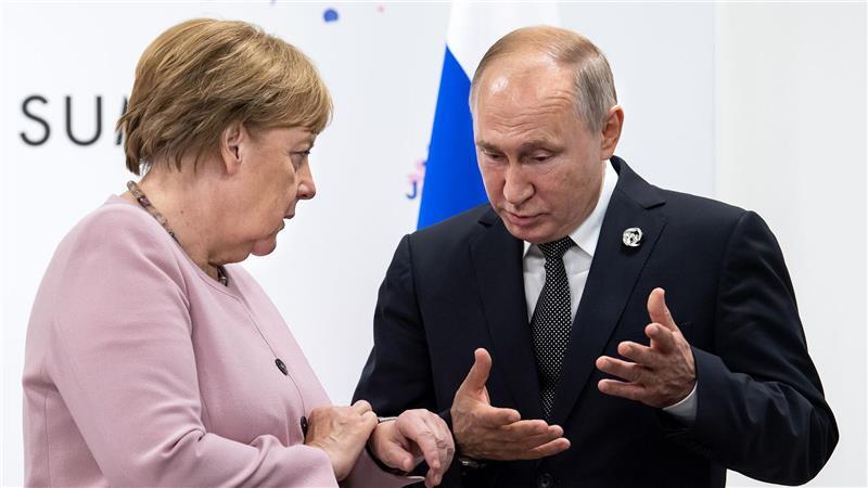 Altkanzlerin Merkel hält es für keine gute Idee, Ex-Regierungschefs mit Kremlchef Putin verhandeln zu lassen. (Archivbild)