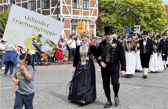 Altländer Jahrbuch Tracht Blütenfest Museum Altes Land Jork