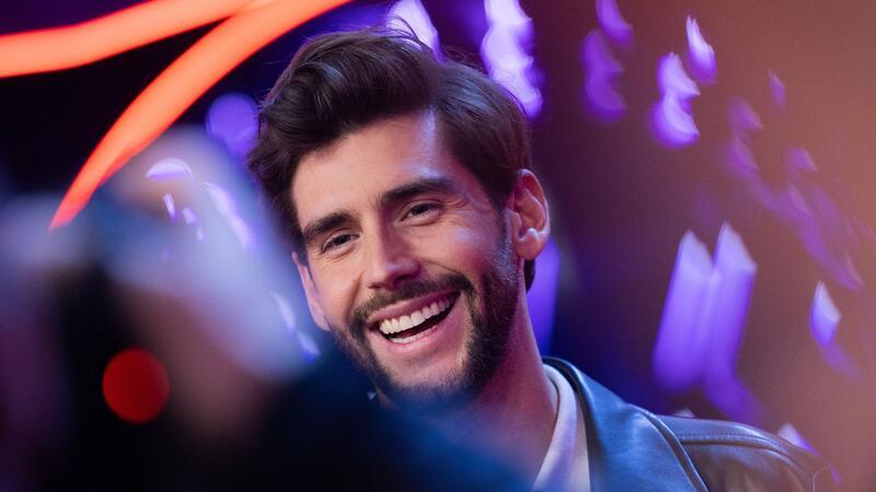 Süße Nachricht auf Instagram - Alvaro Soler wird Papa Alvaro Soler wird zum ersten Mal Vater.