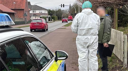 Am 19. Dezember 2025 wurde eine Frau in Apensen lebensgefährlich verletzt - sie starb später im Krankenhaus an den Folgen. Derzeit läuft der Prozess gegen den 57-jährigen Ehemann.