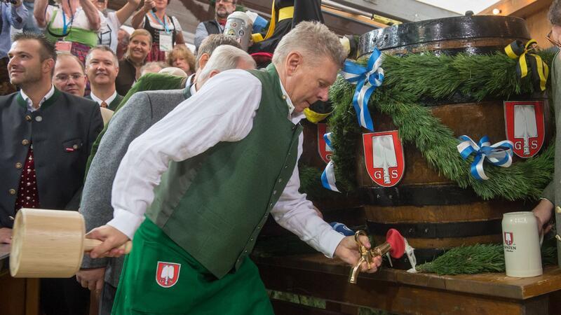 Wiesnmaß knackt die 15-Euro-Marke Am 21. September heißt es wieder: Ozapt is! (Archivbild)