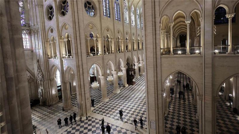 Macron besichtigt Baustelle - Erste Einblicke in Notre-Dame Am 7. Dezember wird Notre-Dame wiedereröffnet.
