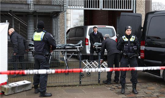 Am 9. März hatte der Amottäter sieben Menschen und sich selbst erschossen. Foto: Christian Charisius/dpa
