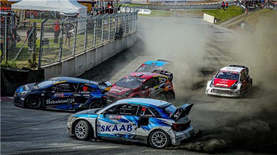 Rallycross-Autos auf dem Estering.