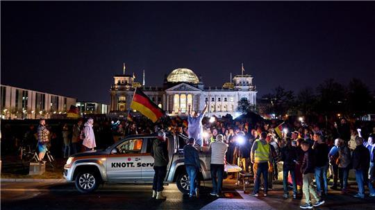 Am Abend erreichte der Autokonvoi gegen hohe Spritpreise die Hauptstadt.