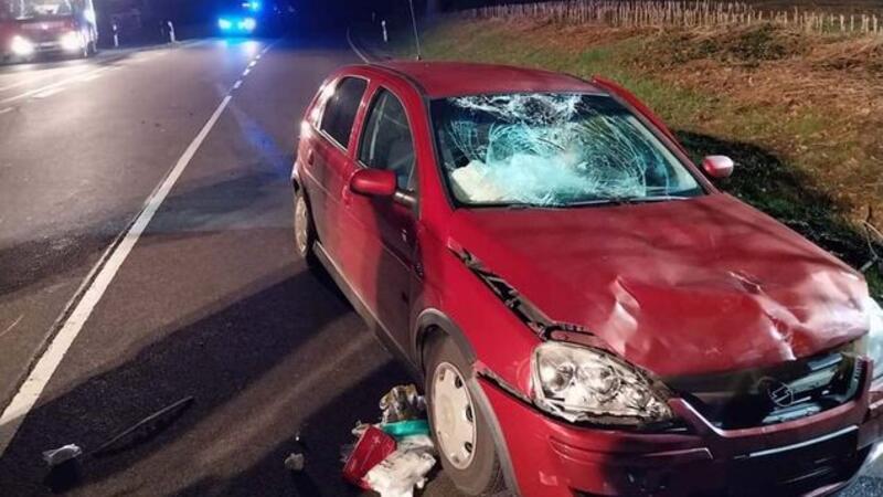 Am Auto der 62-jährigen Ostenerin entstand ebenfalls erheblicher Schaden. Die Fahrerin kam mit dem Schrecken davon.