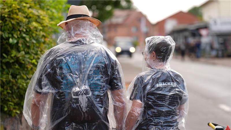 Am Dienstag gab es teils kräftigere Schauer. Zum Festival-Start am Mittwoch ist mehr Regen angesagt.