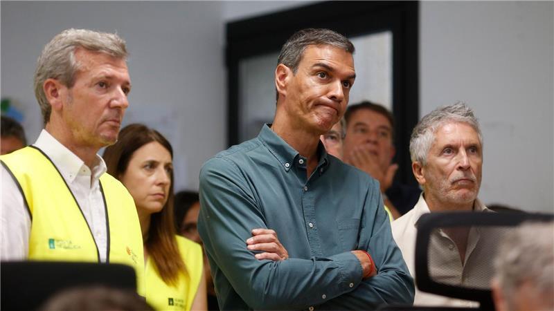 Deutsche Feuerwehrleute in Spanien - 40 Waldbrände zugleich Am Dienstag wurde Spaniens Regierungschef Pedro Sánchez in der Brandregion der Extremadura erwartet.