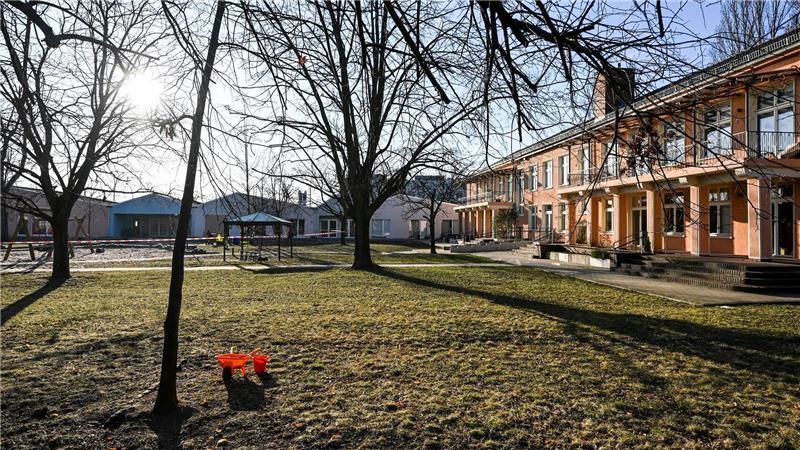 Kita bleibt nach tödlichem Unfall vorerst geschlossen Am Dienstagmittag war das Kita-Gelände verwaist.