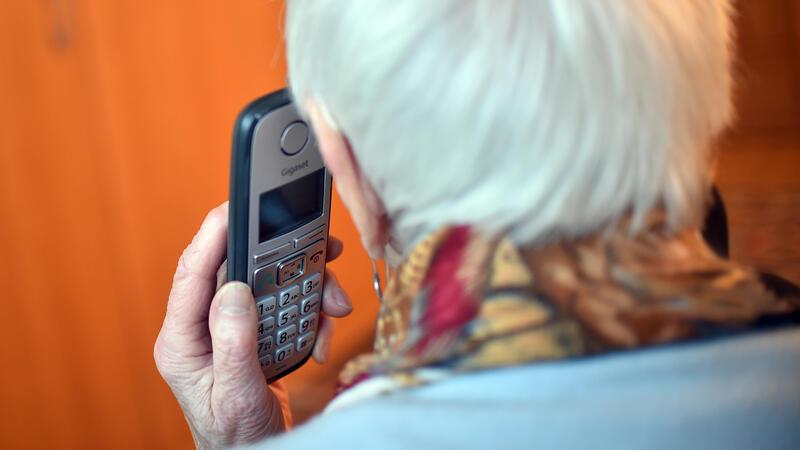 Am Donnerstag erhielt eine 88-Jährige einen beängstigenden Anruf von vermeintlichen Polizeibeamten. (Illustration)