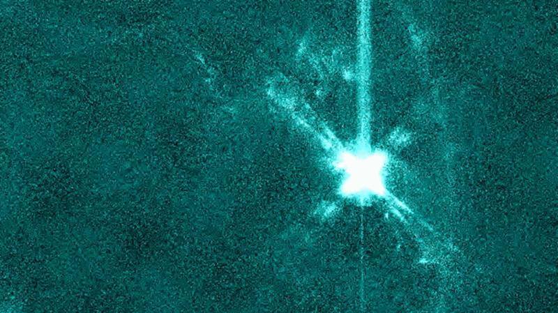 Polarlichter im Kreis: Lohnt in der Nacht ein Blick an den Himmel? Am Donnerstag hatte sich dem US-Weltraumwetterprognosezentrum zufolge eine der vermutlich stärksten jemals registrierten Sonneneruptionen ereignet.