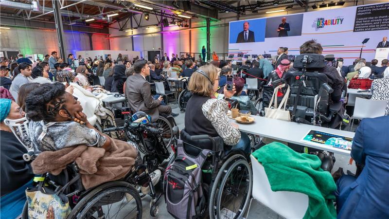 Scholz und König Abdullah II.: Rechte Behinderter schützen Am Donnerstag soll auch ein vom Entwicklungsministerium in Auftrag gegebener Bericht zur Lage („Global Disability Inclusion Report“) vorgestellt werden. Er zeigt eine generelle, regional aber auch unterschiedlich starke Benachteiligung.