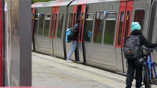 Am Donnerstagabend wird die Betriebspause zwischen Fuhlsbüttel Nord und Ohlsdorf verlängert.