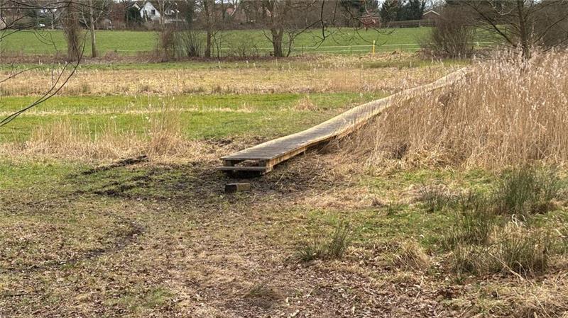 Am Einstieg vom Lohfeld kommend müssen Wanderer aktuell durch tiefen Matsch waten.
