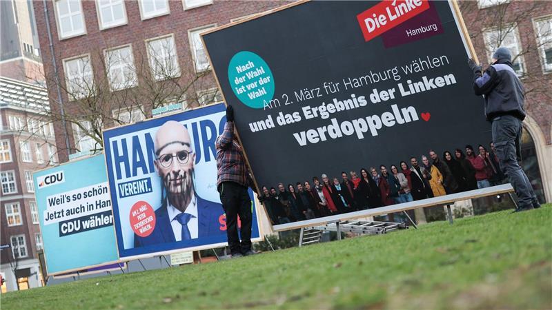 Am Ende eines Wahlkampfs sehen sie oft mitgenommen aus: Wahlplakate. (Archivbild)