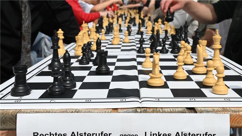 Linkes Alsterufer siegt zum 3. Mal beim Schulschachturnier Am Ende stand es 966,5 : 769,5 für das linke Alsterufer.