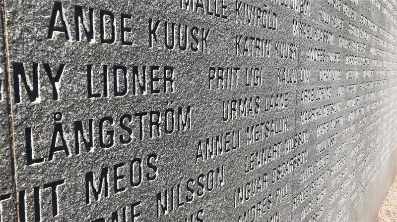 Untergang der „Estonia“ – Ostsee-Katastrophe mit 852 Toten Am Estonia-Denkmal in Stockholm wird der 852 Todesopfer gedacht. (Archivfoto)