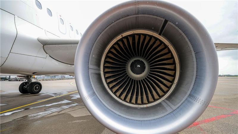 Deutsche Planespotterin am Flughafen von Skiathos verletzt Am Flughafen der griechischen Insel wurde eine Frau aus Deutschland von den Turbinengasen erfasst und leicht verletzt.