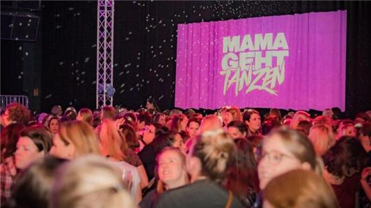 Am Frauentag, 8. März, heißt es im Studio 21 wieder: „Mama geht tanzen“.