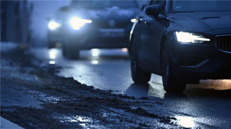 Am Freitag und Sonnabend kann es auf den Straßen im Kreis Stade weiterhin glatt sein.